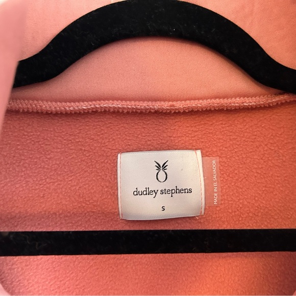 Dudley Stephens Dust Rose Chapel Hill Pullover in Power Stretch, Size Small - Picture 3 of 5